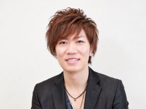 代表 久野